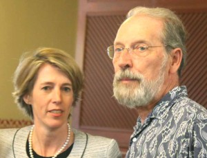 Sustainable Otsego moderator Adrian Kuzminski introduces Democratic gubernatorial candidate Zephyr Teachout during her Ag. 8 appearance in Coopertown.  (allotsego.com photo)